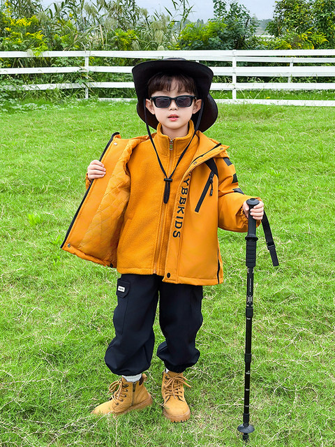 Boys' Outwear Autumn and Winter Clothing 26 New Outdoor Quilted Baby Three-In-One Kidsren's Jacket Boys' Winter Clothes