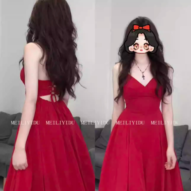 Plus-Size Sexy French-Style Red Backless Spaghetti Strap Dress for Autumn, Age-Reducing Waist-Cinching Long Dress 150kg