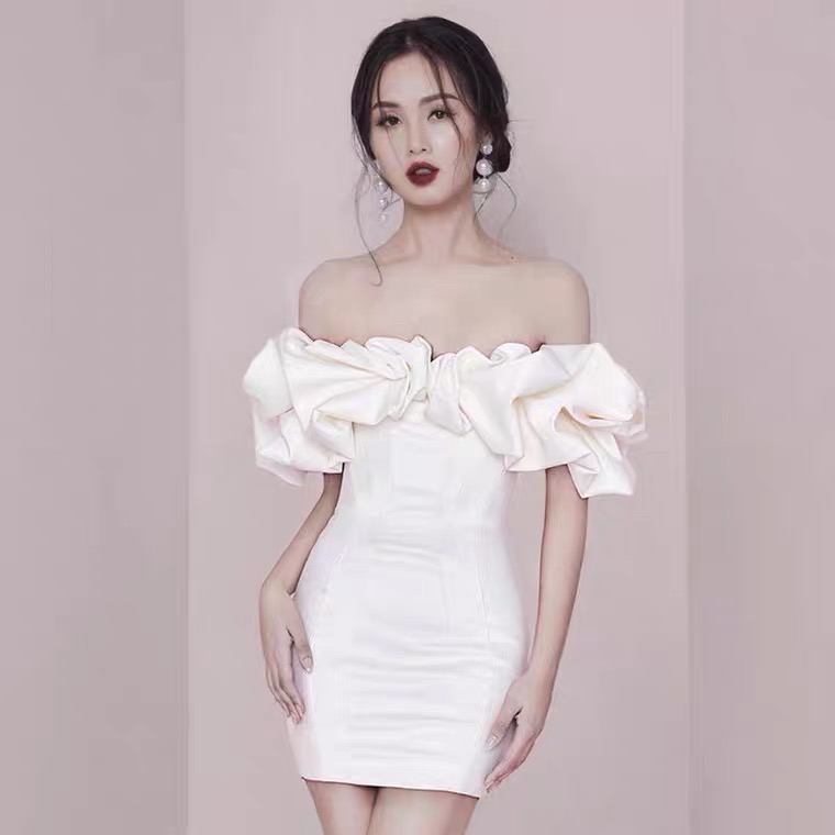 Design white sexy elegant evening dress, trend of season, Birthday gift, open shoulders