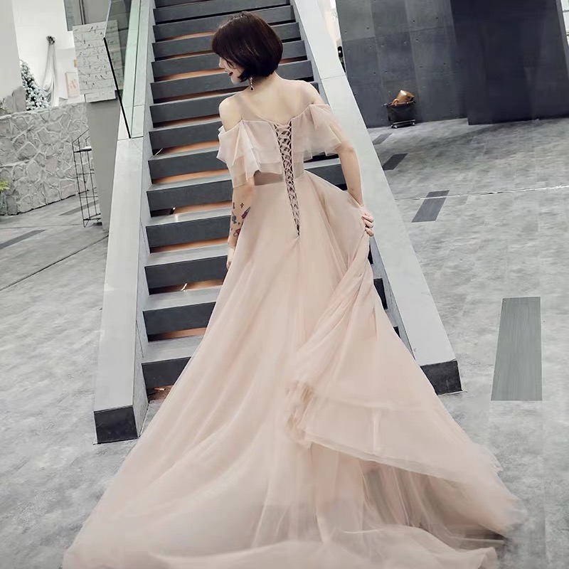 Fashionable elegant evening dress for elementary school students, 2021 collection Fashionable elegant evening dress for elementary school students, 2021 collection