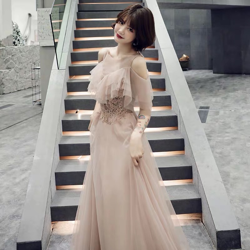 Fashionable elegant evening dress for elementary school students, 2021 collection Fashionable elegant evening dress for elementary school students, 2021 collection