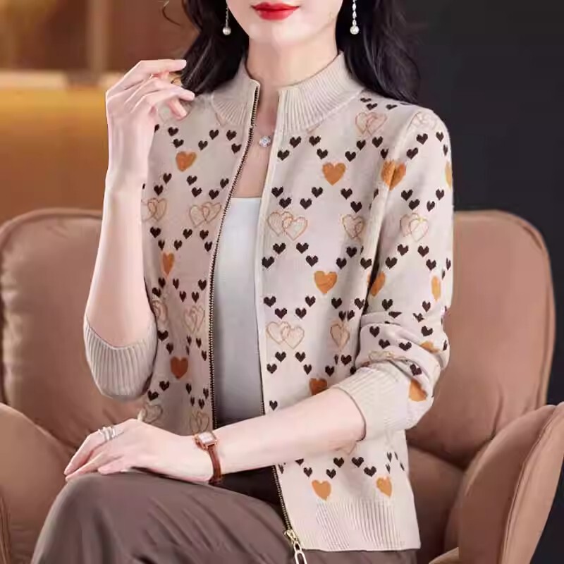 Love Embroidered Mother's Zip-Up Sweater Jacket 2025 Spring and Autumn New Style Middle-Aged and Elderly Women's Wool Knitted Cardigan