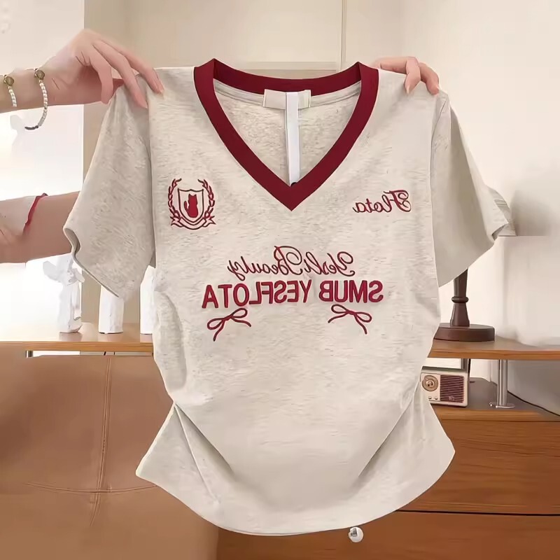 Plus-Size American-Style Color-Block V-Neck Embroidered Short-Sleeve T-Shirt for Women, Summer Casual, Regular Shoulder, Ruched Waist, Fashionable Top