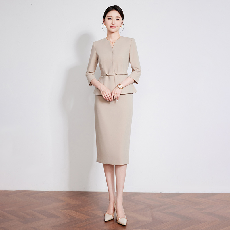 Boss Zhong's Khaki Suit Set for Women, New Summer Style, High-End Elegant Commuter Business Attire, Two-Piece Work Outfit Boss Zhong's Khaki Suit Set for Women, New Summer Style, High-End Elegant Commuter Business Attire, Two-Piece Work Outfit