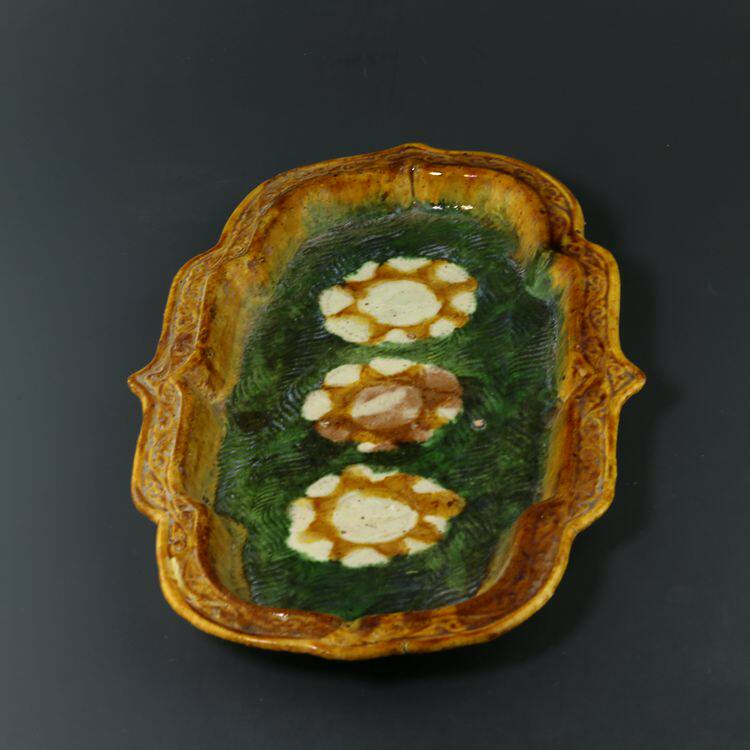 Buddha Edge Cabinet Fine Liao Porcelain Liao Three Color Long Disk Boat Pan Flower Edge Pan High Ancient Porcelain Old Kiln Porcelain Flower Pattern Accessories Dish