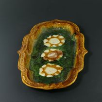 Buddha Yuan Pavilion Exquisite Liao porcelain Liao three-color long plate Boat plate Lace plate High ancient porcelain Old kiln porcelain pattern decorative plate