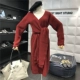 2018 mới của phụ nữ thời trang thu đông cổ eo V dây thắt lưng thanh mảnh đan tay dài đầm xòe váy len 	váy cột eo	