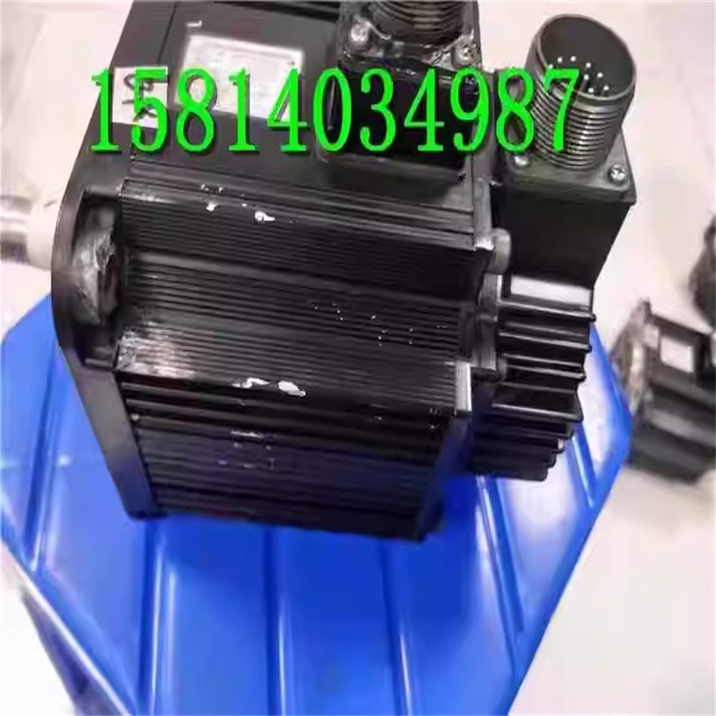 Сервомотор Yaskawa SGMGH-09ACA21 850W 220V