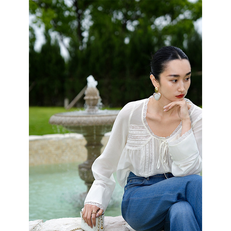 Lemonchen Victorian Girl Airy Silk Cotton Lace Patchwork Bow Round Neck Short Shirt Lemonchen Victorian Girl Airy Silk Cotton Lace Patchwork Bow Round Neck Short Shirt