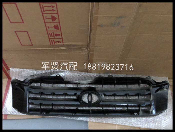 Решетка радиатора LW для Toyota Highlander Kluger 2004-2006
