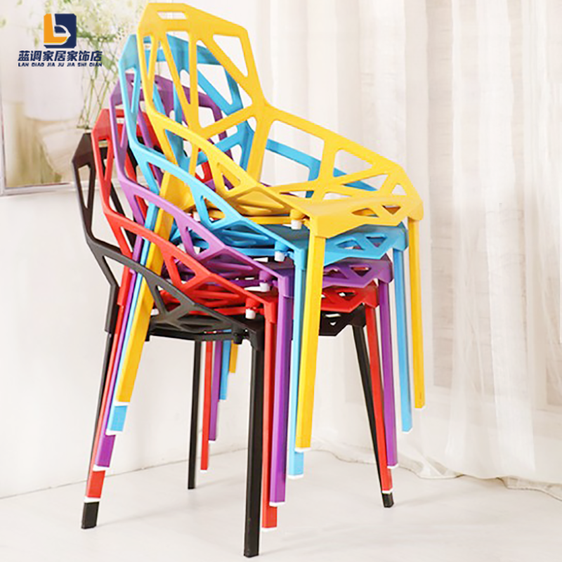 Plastic Chair Creative Geometric Chair Simple Modern Desk Chair Hollow Chair Backrest Coffee Chair Dining Room Chair Leisure Chair