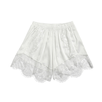 Travel together seaside resort beach shorts eyelashes lace leggings tour match