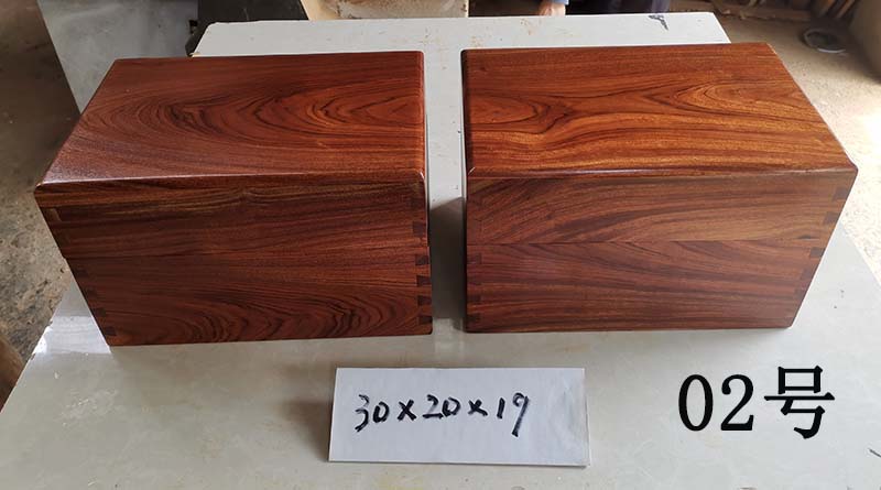 Old camphor wood box camphor furniture red camphor wood box storage box calligraphy and painting collection spot can also be customized