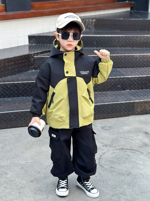 Boys' Three-In-One Spring and Autumn Jacket 2026 New Stylish and Fashionable Children's Coat Cool and Handsome Two-Piece Set for Boys