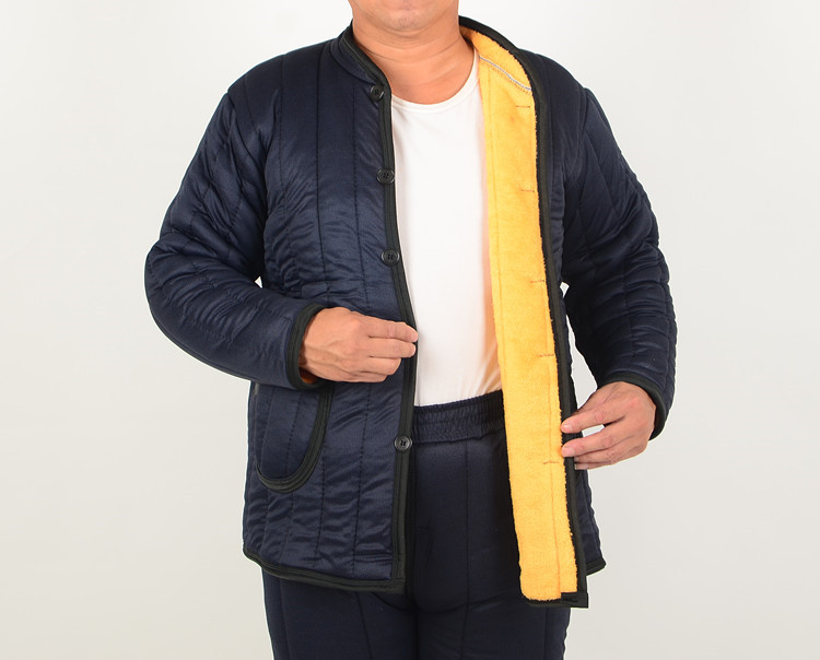 Áo ba lỗ nam cộng với áo nhung dày trung niên có kích thước lớn bằng vải cotton ấm, quần áo cộng với phân bón để tăng thêm cho bố quần áo thể thao