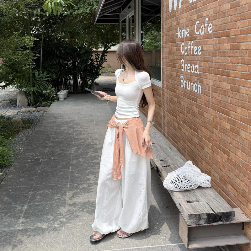 Beautiful Short-Sleeved Casual Pants Two-Piece Set for Early Summer 2026, Super Trendy Outfit, a Complete Set of Unique and Stunning Casual Wear