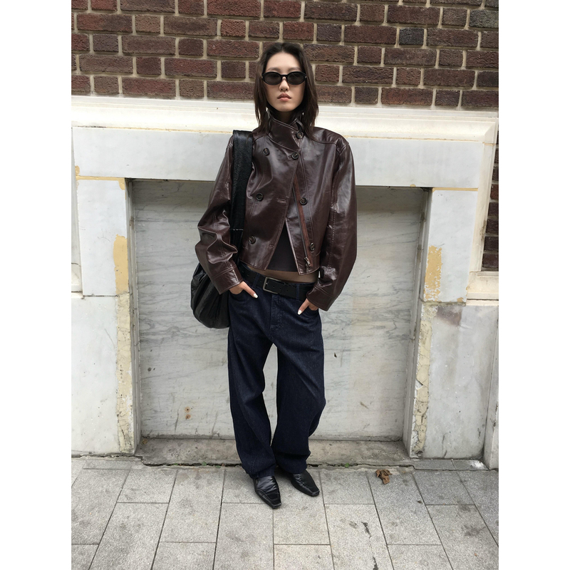 Retro Classic Double-Breasted Stand-Up Collar Short Leather Jacket for Women 2026 Spring and Autum Fashionable and Personalized Casual Short Jacket Retro Classic Double-Breasted Stand-Up Collar Short Leather Jacket for Women 2026 Spring and Autum Fashionable and Personalized Casual Short Jacket