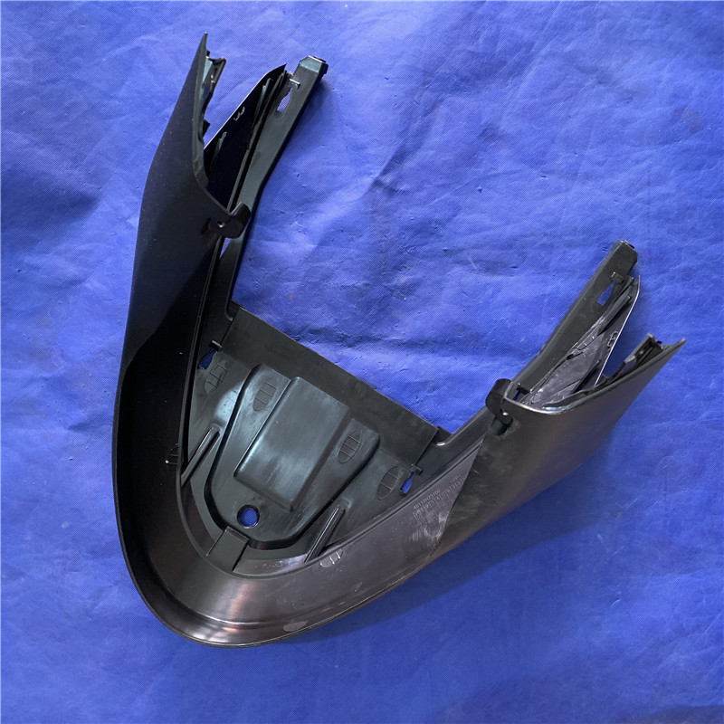 Applicable to Suzuki scooter accessories HJ125T-9C 9D Yuexing front wall lower guard fish mouth front mouth guard edge strip