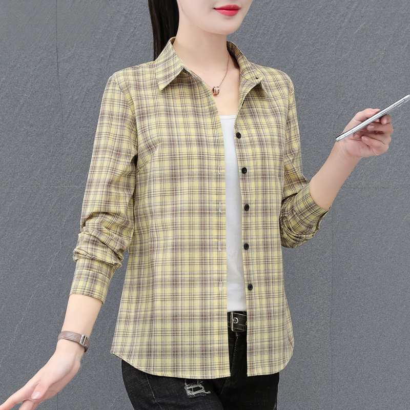 Cotton Plaid Shirt for Women, Spring and Autumn 2026 New Style, Middle-Aged Mom Fashion, Age-Reducing Thin Long-Sleeved Shirt