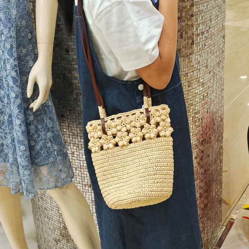 Puff Grass Woven Bag, Raffia Hollow Handmade Woven Bag, Cowhide Single-Shoulder Style, Finished Product, Niche Beach Bag for Women