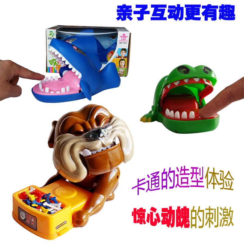 Children's hand biting crocodile game Large shark teeth biting finger toy Wonderful creative and fun things