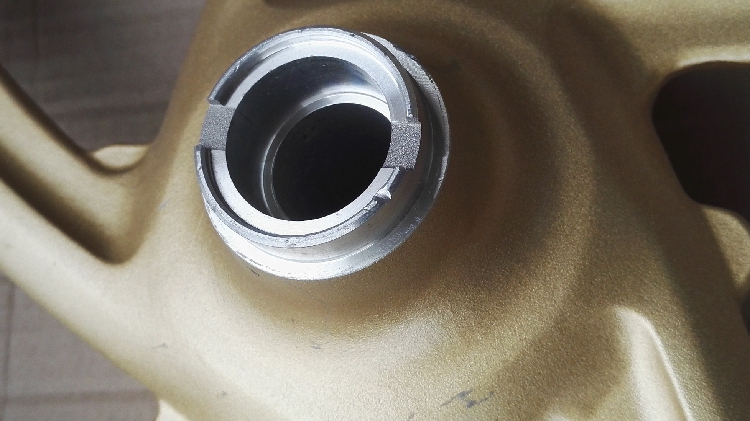 Áp dụng cho việc xây dựng Yamaha Lingyi ZY125-2 vòng thép phía trước bánh trước bằng nhôm - Vành xe máy vành xe cub