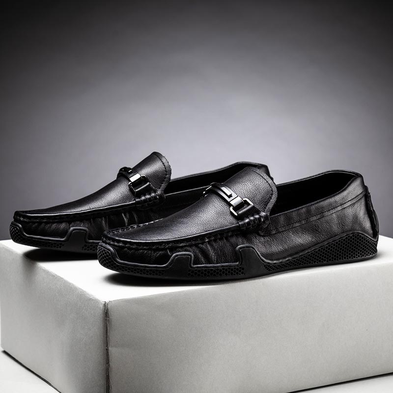 Europe station 2022 spring and summer new men genuine leather bean-bean shoe trend 100 hitch soft bottom one foot pedal sloth shoe leather shoes