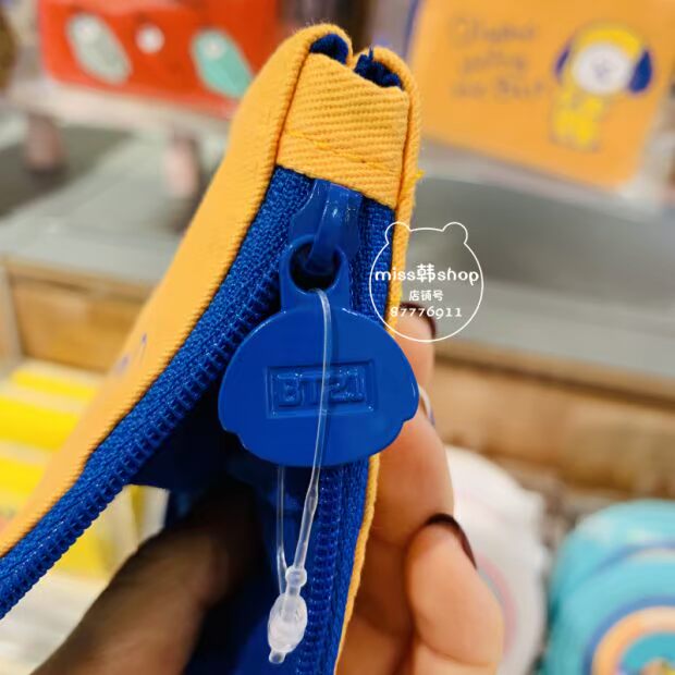 Hàn Quốc Nhóm thanh niên chống đạn BTS Gói thẻ BT21 Ví TATA COOKY túi lưu trữ mini CHIMMY gói tài liệu - Chủ thẻ ví vans