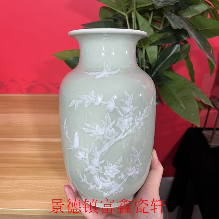 中国，景德镇，青白釉風景画花瓶 消さ