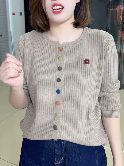 2025春季设计感韩系彩扣针织衫女宽松显瘦毛衣时尚休闲长袖上衣潮