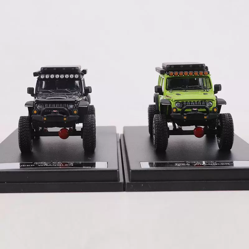 Модель внедорожного автомобиля Jeep масштаба 1:64