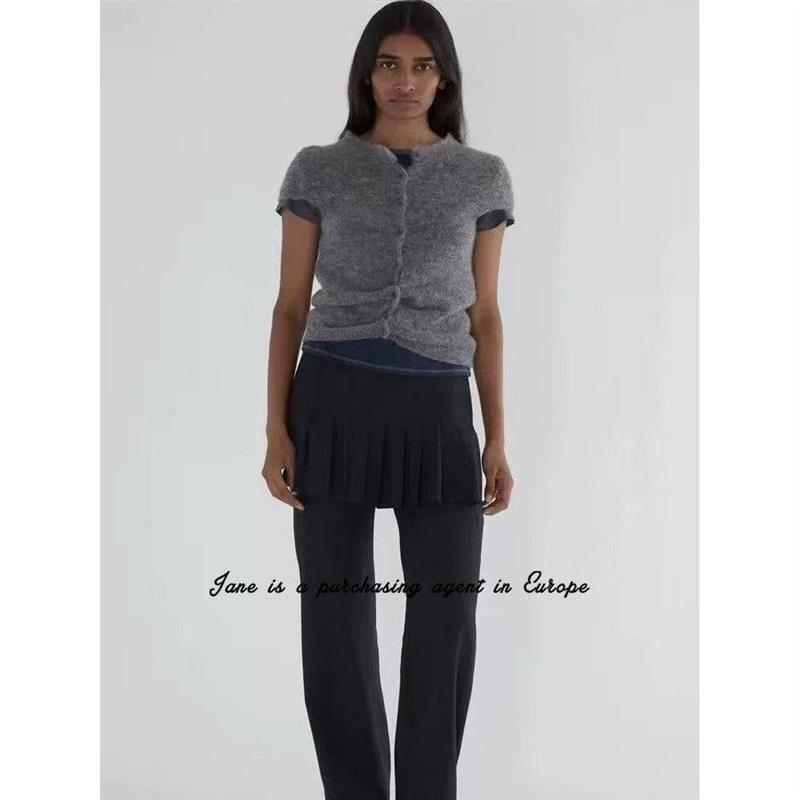 In Stock in Spain: Paloma Wool Wool Blend Simple Stretchy Gray Knit Cardigan Sweater In Stock in Spain: Paloma Wool Wool Blend Simple Stretchy Gray Knit Cardigan Sweater