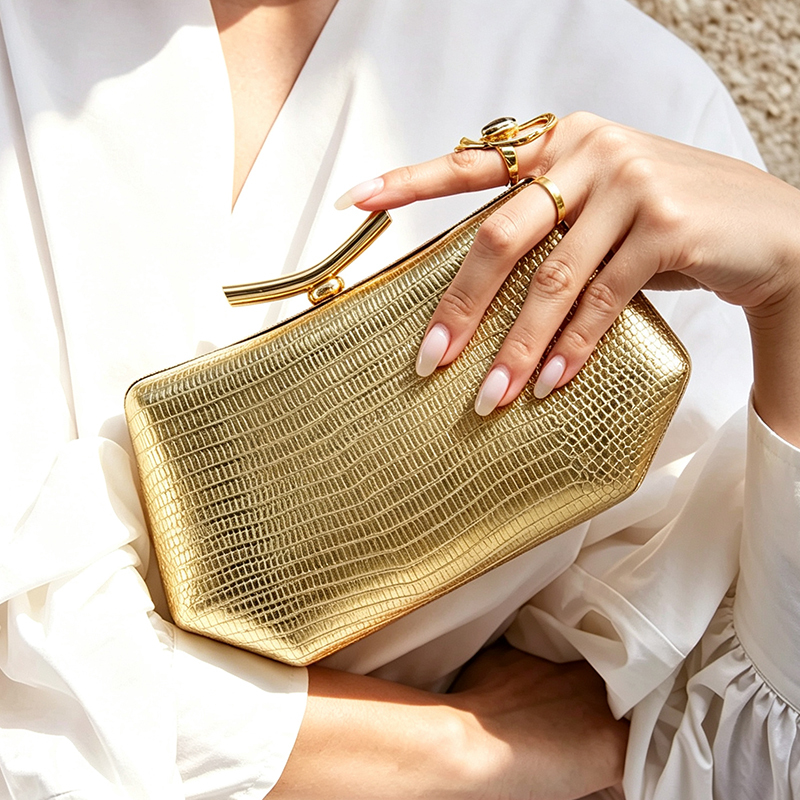 Light Luxury Gold Textured Clutch Bag, Feminine Evening Party Dress Bag, Wedding Bridesmaid Bag, Crossbody Chain Small Bag Light Luxury Gold Textured Clutch Bag, Feminine Evening Party Dress Bag, Wedding Bridesmaid Bag, Crossbody Chain Small Bag