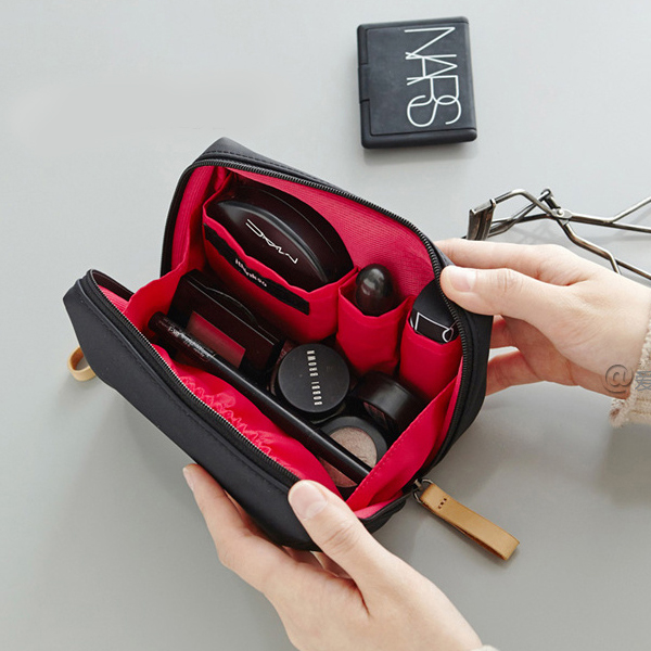 Cosmetic bag Simple Korean lady mini wash bag Waterproof small portable hand-held portable travel storage bag