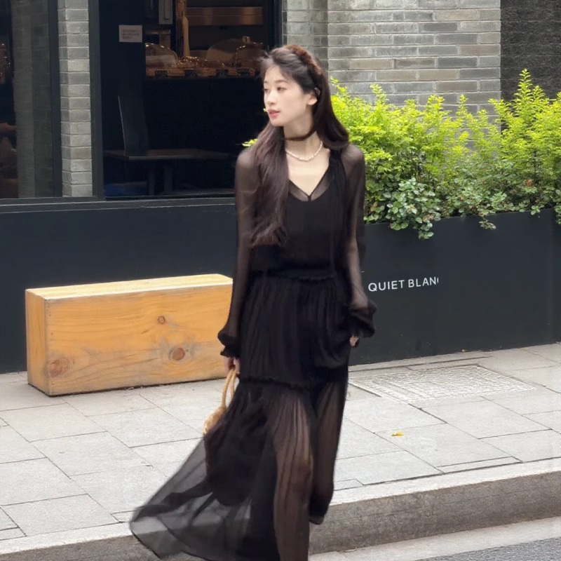French Black Mesh Patchwork Dress for Women 2026 Summer High-End Elegant Elegant Slimming Thin Long Skirt