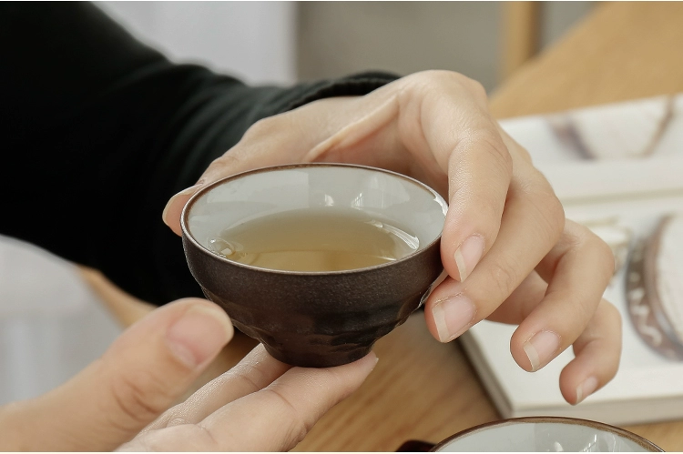 Sân nhỏ Zen gió đen gốm tách trà gốm Kung Fu bộ sản phẩm tách cốc đơn tách cá nhân chén trà kiểu Nhật gốm đen cốc