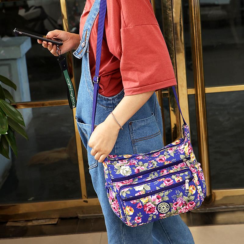 2020 New Canvas Woman Bag Middle-aged Mom Single Shoulder Skewed Satchel Women Print Casual Little Oxford Nylon Cloth Bag