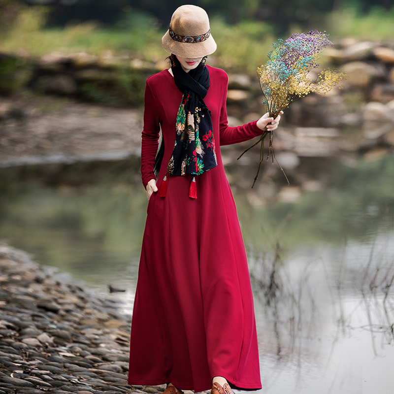 The new art retro long skirt to the ankle display slim-to-bottom skirt, such as the national wind and women's clothing and the autumn and winter's new art retro long skirt.