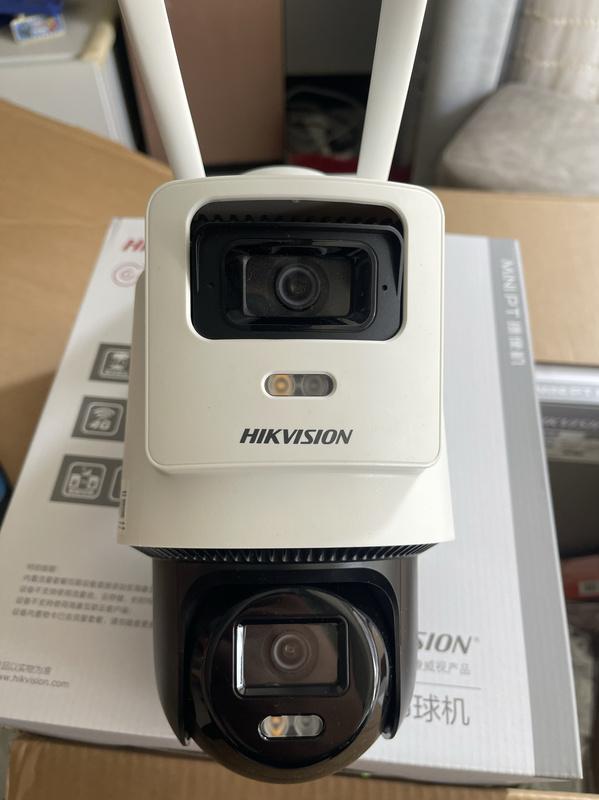 Hikvision Dual Camera 8 Million (30 Million + 4 Million) 4g Lifetime Traffic-Free Camera