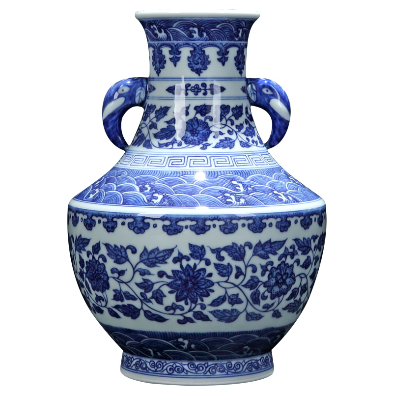 Jingdezhen ceramic vase furnishing articles tea sets the Chinese style restoring ancient ways is the decoration porcelain craft art TV ark, bottle