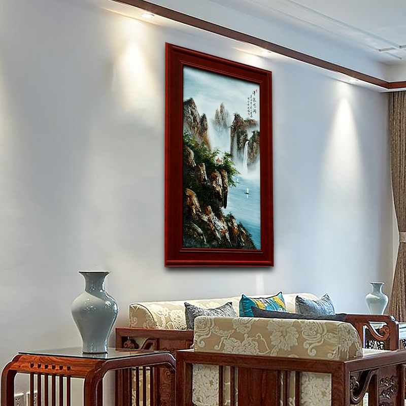 Jingdezhen hand - made Chinese landscape painter porcelain plate in the study corridor solid wooden frame, hang a picture sitting room adornment background