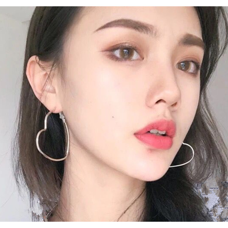 Korean style earrings fashion atmosphere square line heart shape Europe and the United States large circle earrings no pierced ear clips no pierced ears female