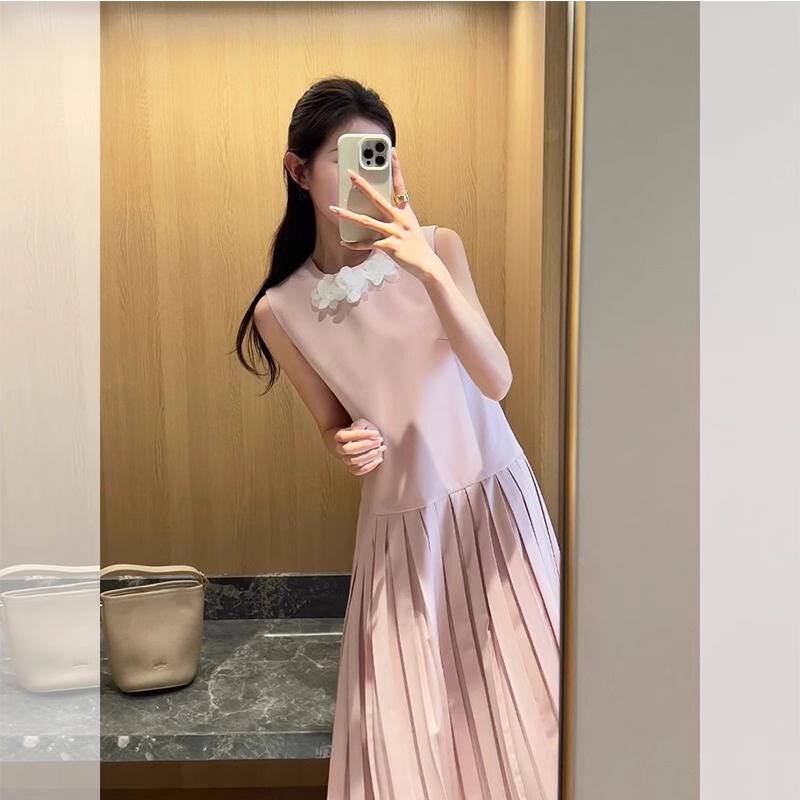French-Style Gentle Pink Sleeveless Dress for Women, Summer Design with Unique Three-Dimensional Floral Pleats, Long Dress
