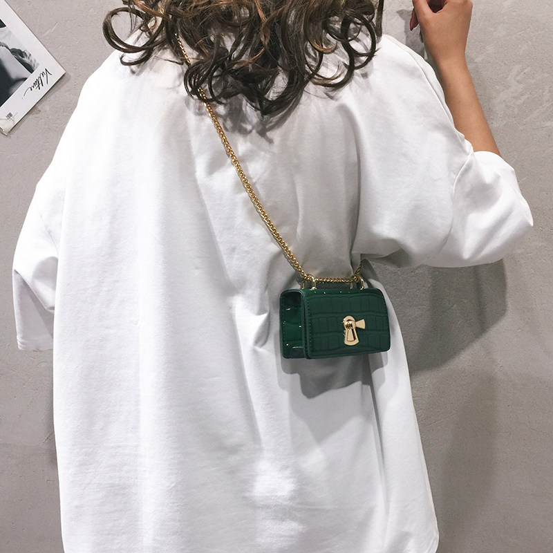 Mini Packet Bag Woman Bag New 2021 Deflated Personality Small Square Bag Casual Minima Chain Single Shoulder Diagonal Satchel