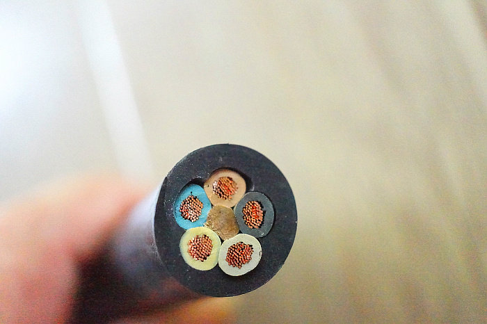 Italian origin ARISTONCAVI 5 Core 6 squared HORN-F red copper oak power cord