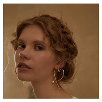 European and American ethos metal loving earrings large earrings small crowddesign heart-shaped pearl with a thin anti-allergy