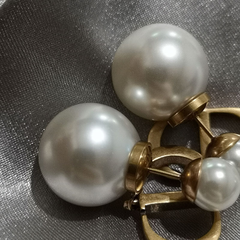 Ancient copper doing old advanced texture baby with the same paragraph before and after pearl classic design retro letter earrings earrings