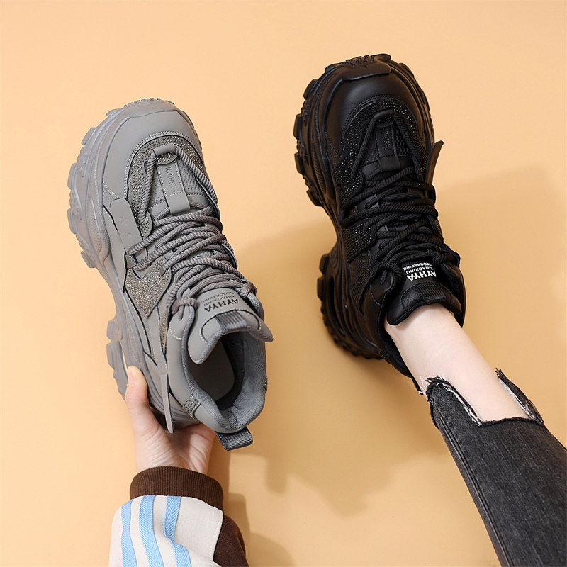 [Встречная версия] Легкие женские туфли daddy shoes на толстой подошве, новинка весны 2026 года, плюс бархатные маленькие спортивные туфли с высоким берцем.