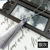 Кисточка серого перегородчатого цвета