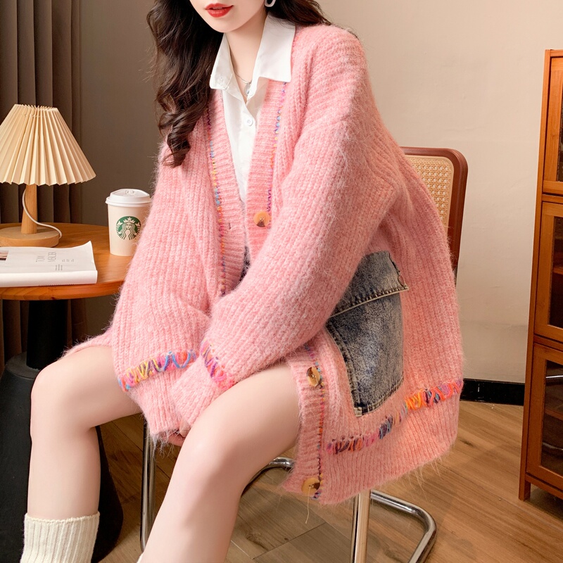 Retro Design Pink Large Size Knitted Cardigan for Women in Autumn and Winter V-Neck Rainbow Rope Loose Age-Reducing Sweater Jacket Retro Design Pink Large Size Knitted Cardigan for Women in Autumn and Winter V-Neck Rainbow Rope Loose Age-Reducing Sweater Jacket